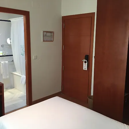 Ξενοδοχείο Trh Ciudad De 4*