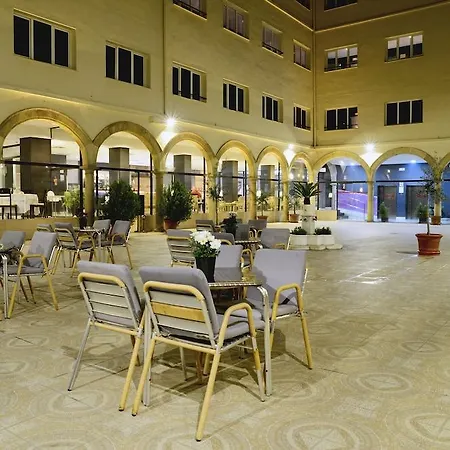 Trh Ciudad De Hotel 4*