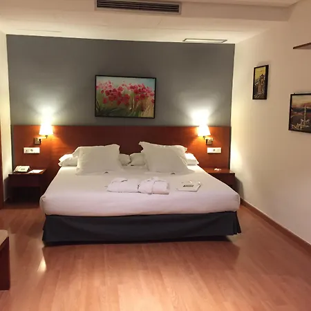 Trh Ciudad De Hotel 4*