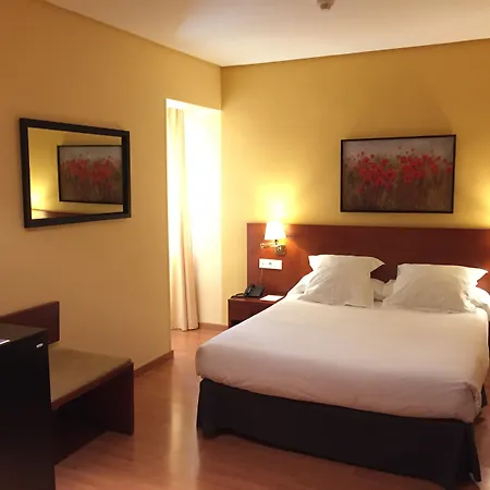 Trh Ciudad De Hotel