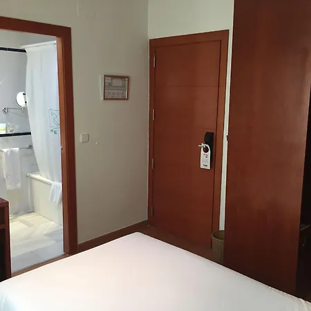 Hotel Trh Ciudad De 4*
