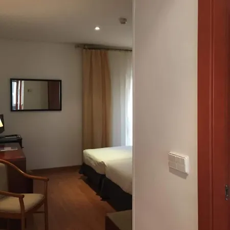 Trh Ciudad De Hotel 4*
