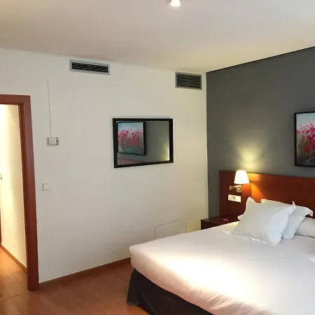 Trh Ciudad De 4* バエサ