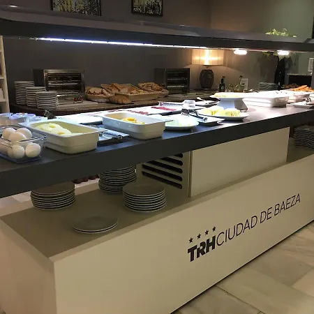 Trh Ciudad De Hotel 4*